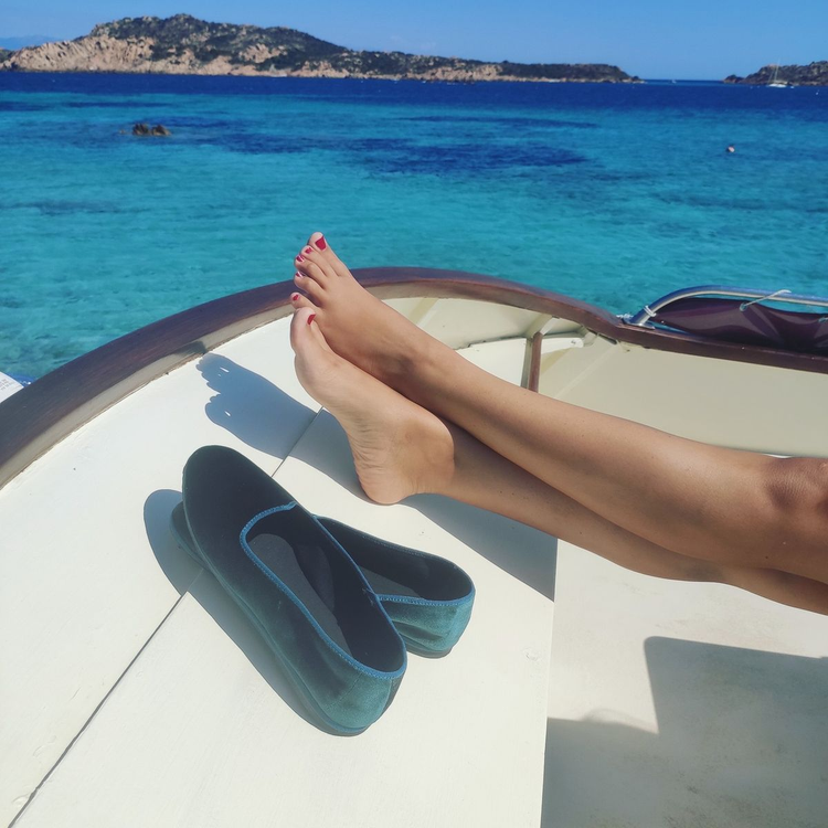 Mar Soreli shoes make excellent travel companions. Traditional Friulane Flats on a boat.