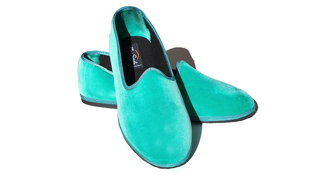 How to Style Turquoise Ballet Flats for a Chic Pop of Color?