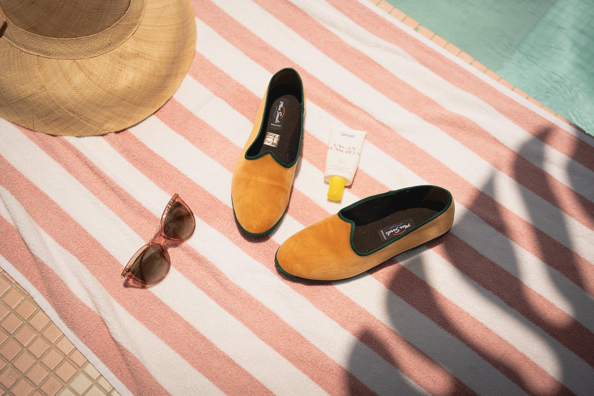 Mar Soreli Miami summer - poolside
